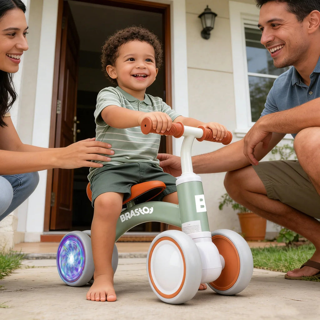 Bicicleta De Equilíbrio Infantil Andador Sem Pedal 4 Rodas Brastoy