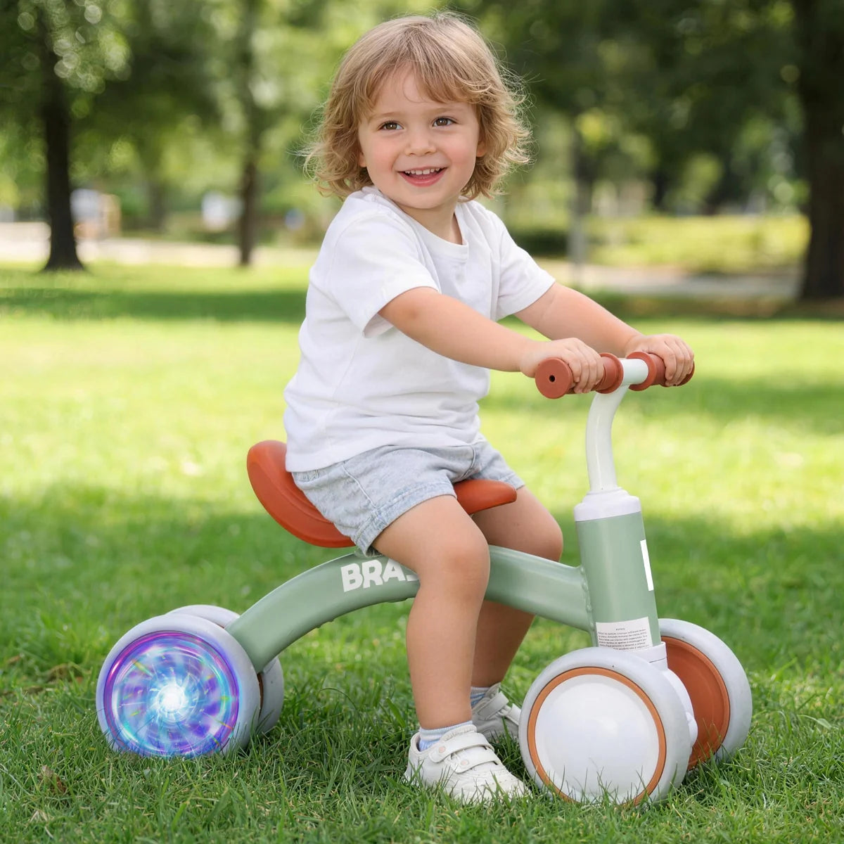 Bicicleta De Equilíbrio Infantil Andador Sem Pedal 4 Rodas Brastoy