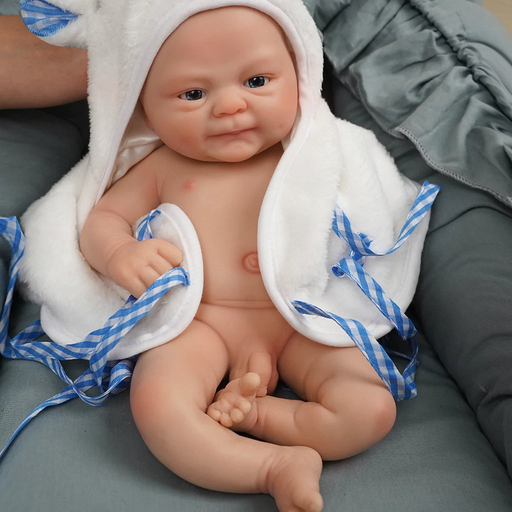 Boneco Bebê Reborn Brastoy Silicone Sólido 40cm Pode Tomar Banho Kit Acessórios Chupeta Fralda Mamadeira Pelúcia Certidão