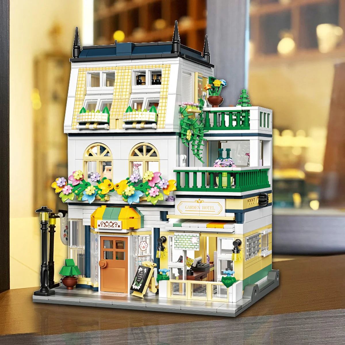 Bloco de Montar de Encaixe Hotel com 3 Andares 998 peças Decoração Brinquedo Educativo Infantil Adolescente Adulto Conjunto de Construção