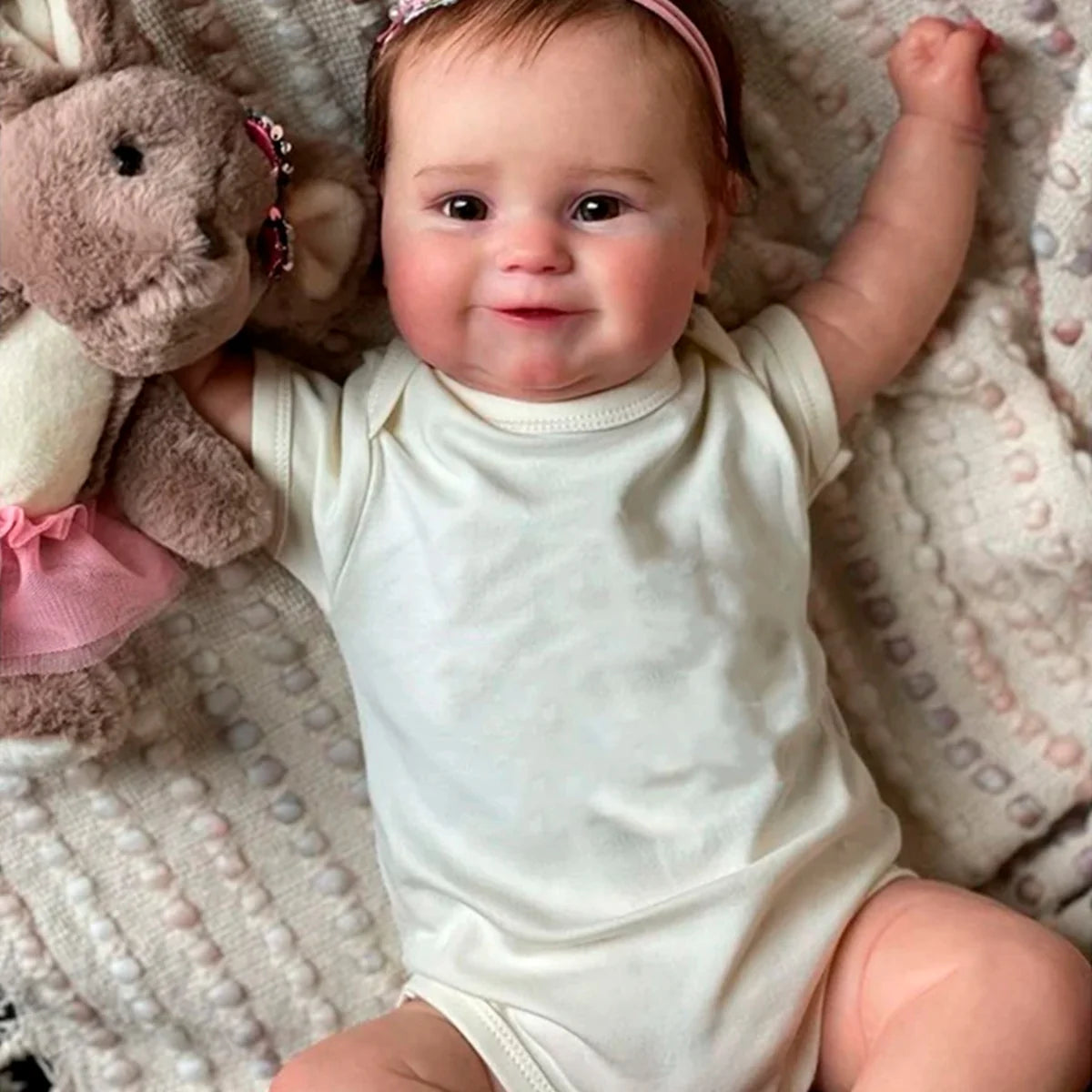 Boneca Bebê Reborn Realista Silicone Conjunto de Roupa Chupeta Mamadeira e Pelúcia Pode Dar Banho Roupa