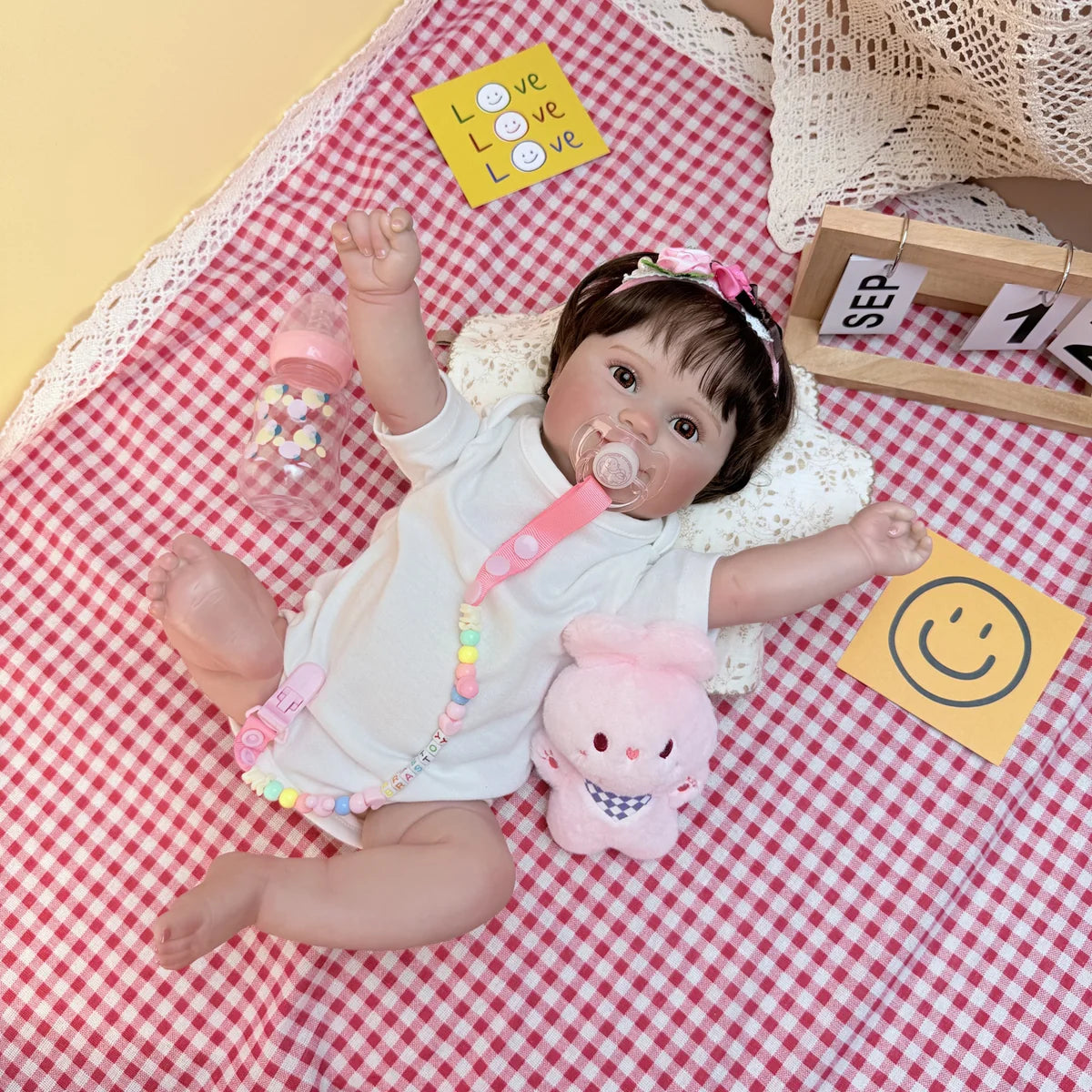 Boneca Bebê Reborn Realista Silicone Conjunto de Roupa Chupeta Mamadeira e Pelúcia Pode Dar Banho Roupa