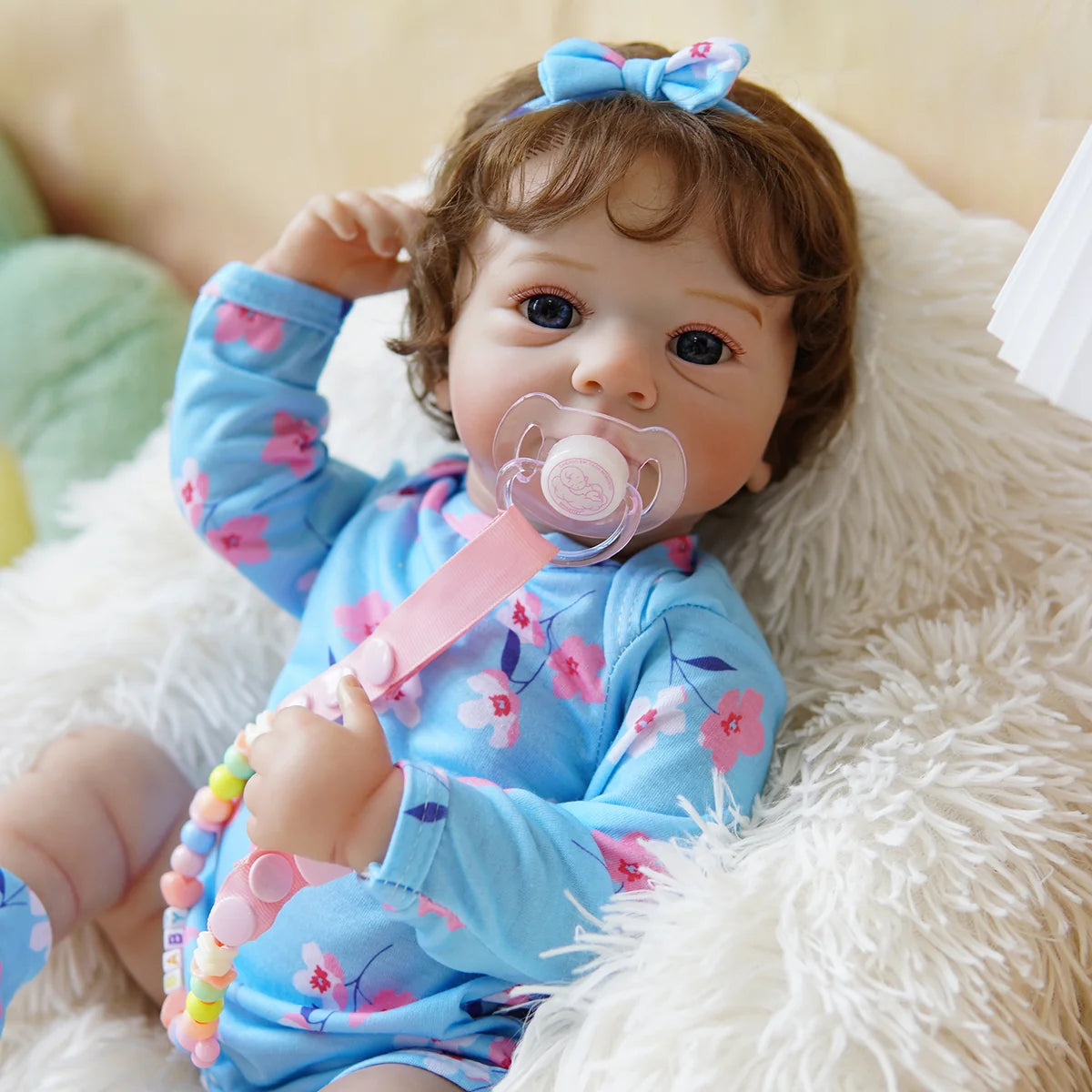 Boneca Bebê Reborn Silicone Realista 48cm Original Kit Acessórios Conjunto Roupa Mamadeira Chupeta Pelúcia Fralda Certidão