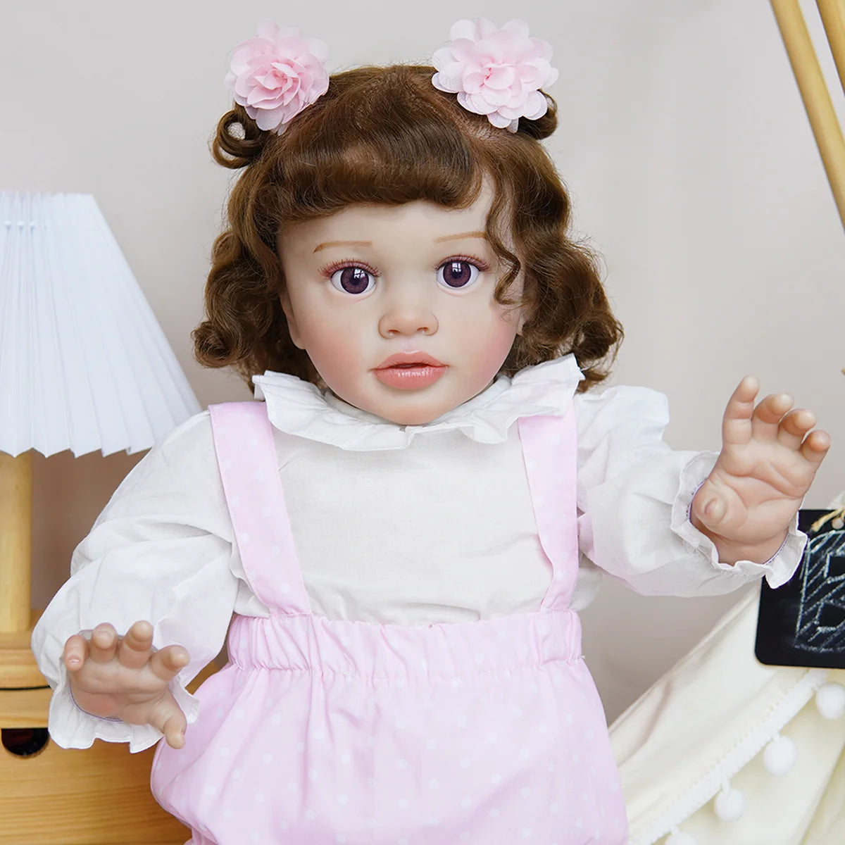 Boneca Bebê Reborn Corpo de Tecido 65cm Conjunto de Roupa Mamadeira Chupeta Brastoy