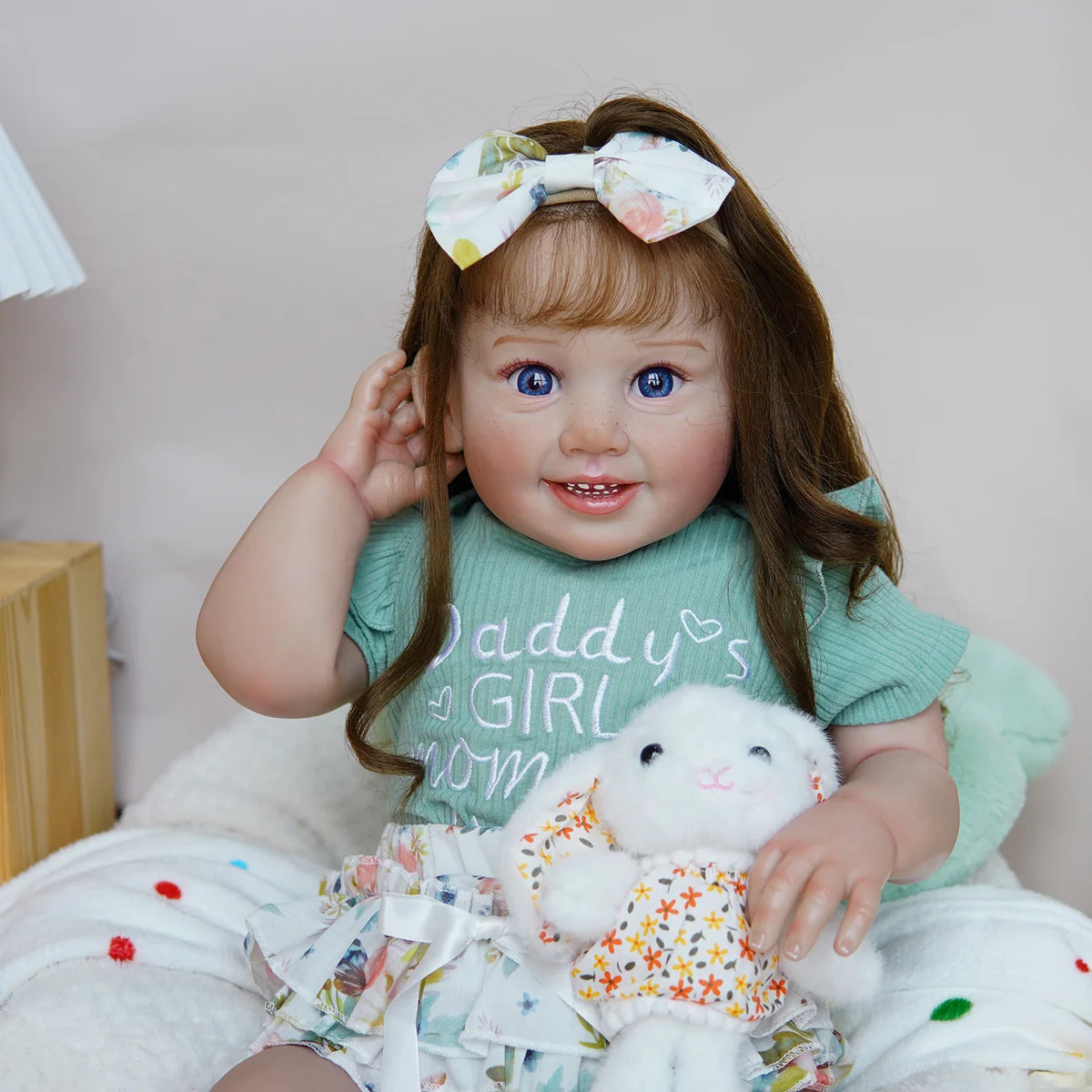 Boneca Bebê Reborn Corpo de Tecido 65cm Conjunto de Roupa Mamadeira Chupeta Brastoy