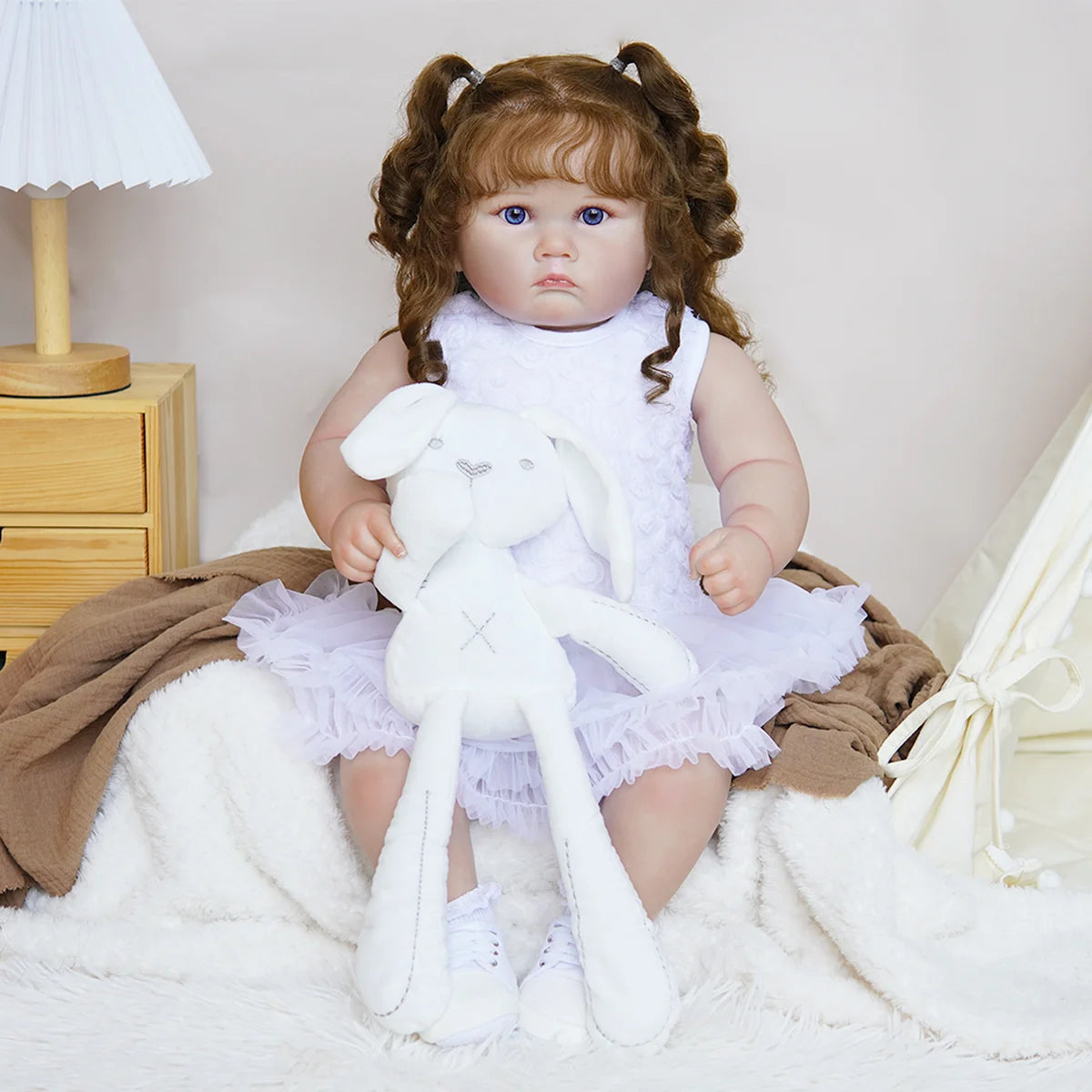 Boneca Bebê Reborn Corpo de Tecido 60cm Conjunto de Roupa Mamadeira Chupeta Brastoy