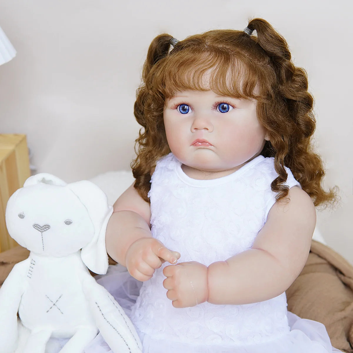 Boneca Bebê Reborn Corpo de Tecido 60cm Conjunto de Roupa Mamadeira Chupeta Brastoy