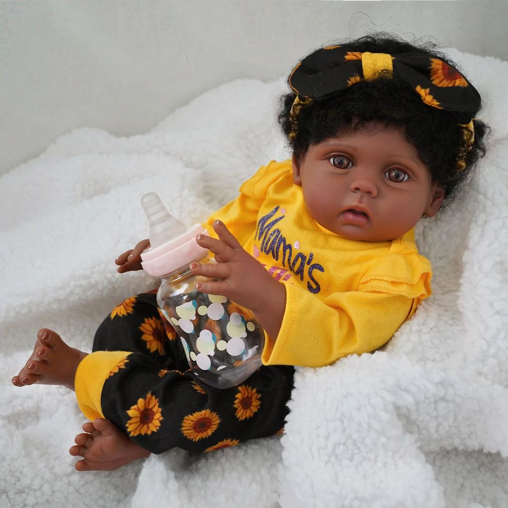Boneca Bebê Reborn Negra Brastoy Silicone Realista 48cm Kit Acessórios Conjunto Roupa Mamadeira Chupeta Pelúcia Fralda Certidão