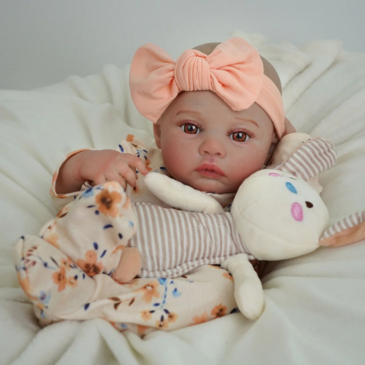 Boneca Bebê Reborn Realista Brastoy Original 48cm Silicone Kit Conjunto de Roupa Mamadeira Chupeta Certidão Fralda e Pelúcia