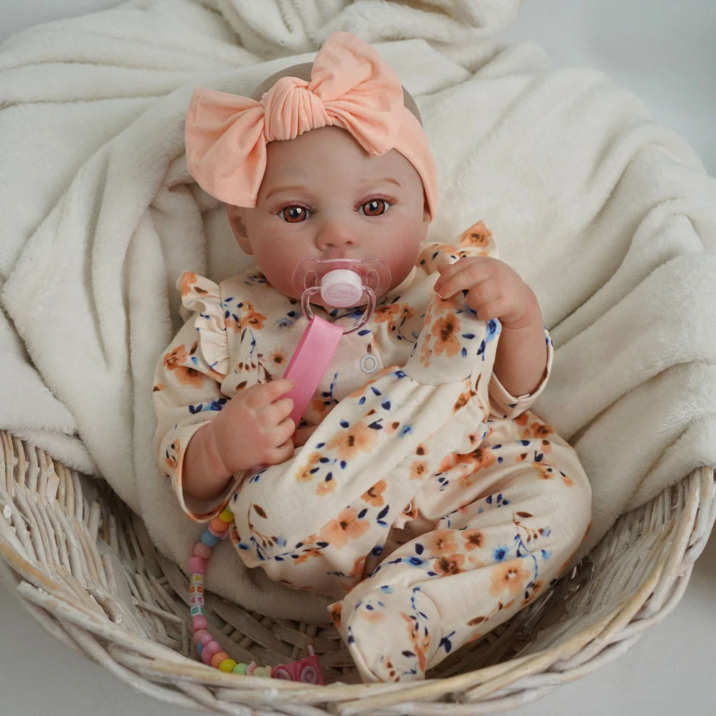 Boneca Bebê Reborn Realista Brastoy Original 48cm Silicone Kit Conjunto de Roupa Mamadeira Chupeta Certidão Fralda e Pelúcia