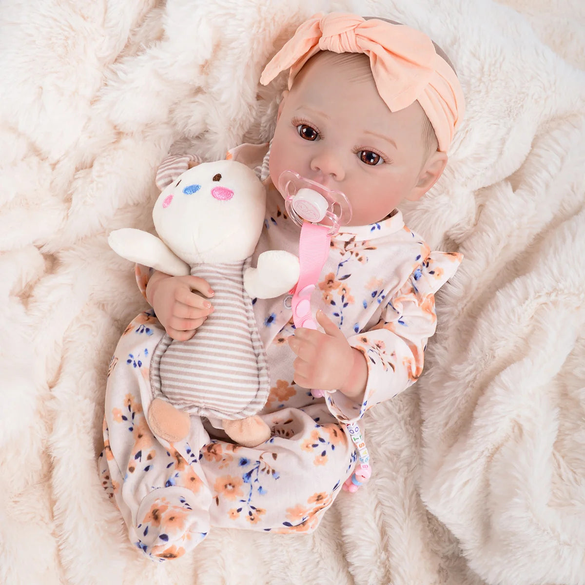 Boneca Bebê Reborn Realista Brastoy Original 48cm Silicone Kit Conjunto de Roupa Mamadeira Chupeta Certidão Fralda e Pelúcia