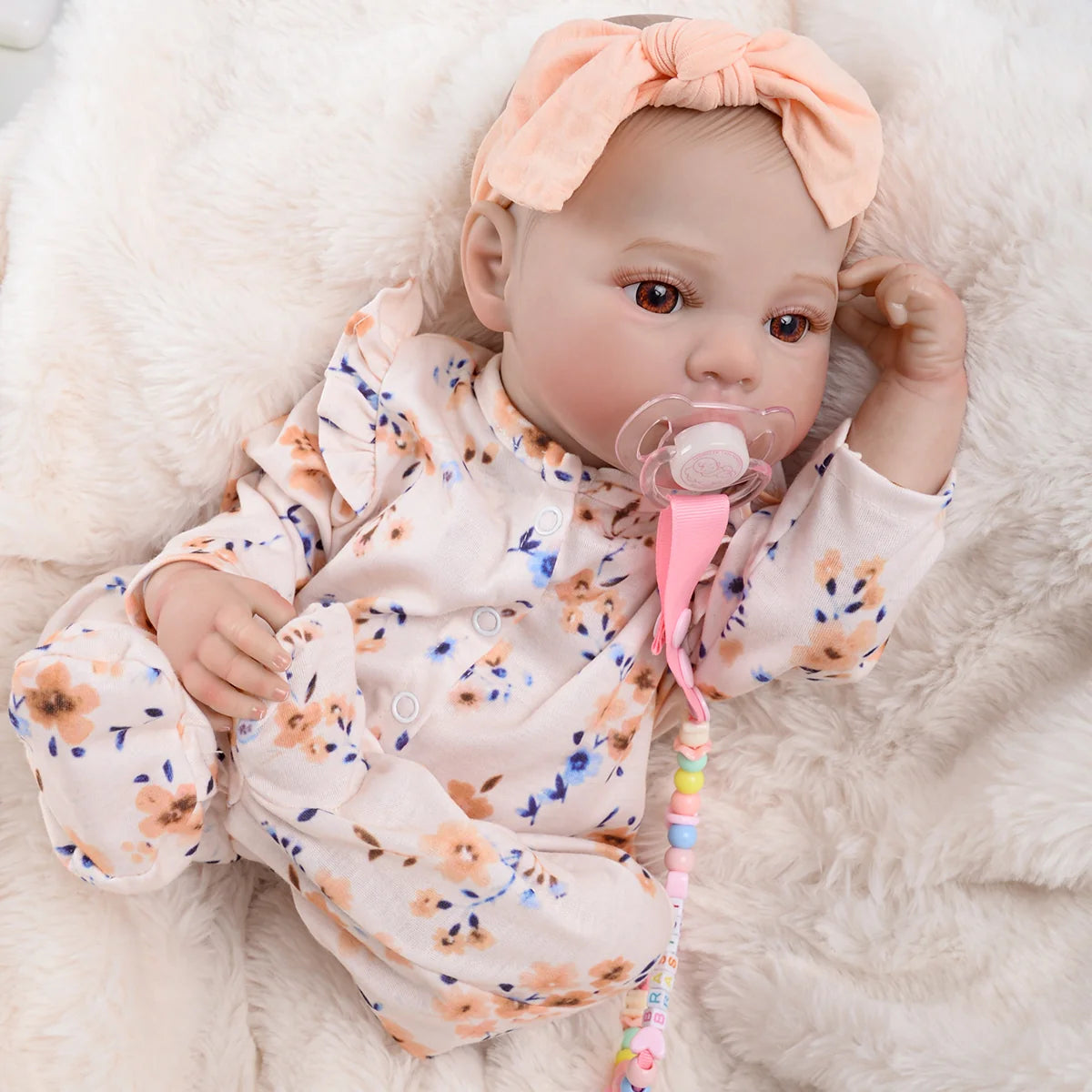 Boneca Bebê Reborn Realista Brastoy Original 48cm Silicone Kit Conjunto de Roupa Mamadeira Chupeta Certidão Fralda e Pelúcia
