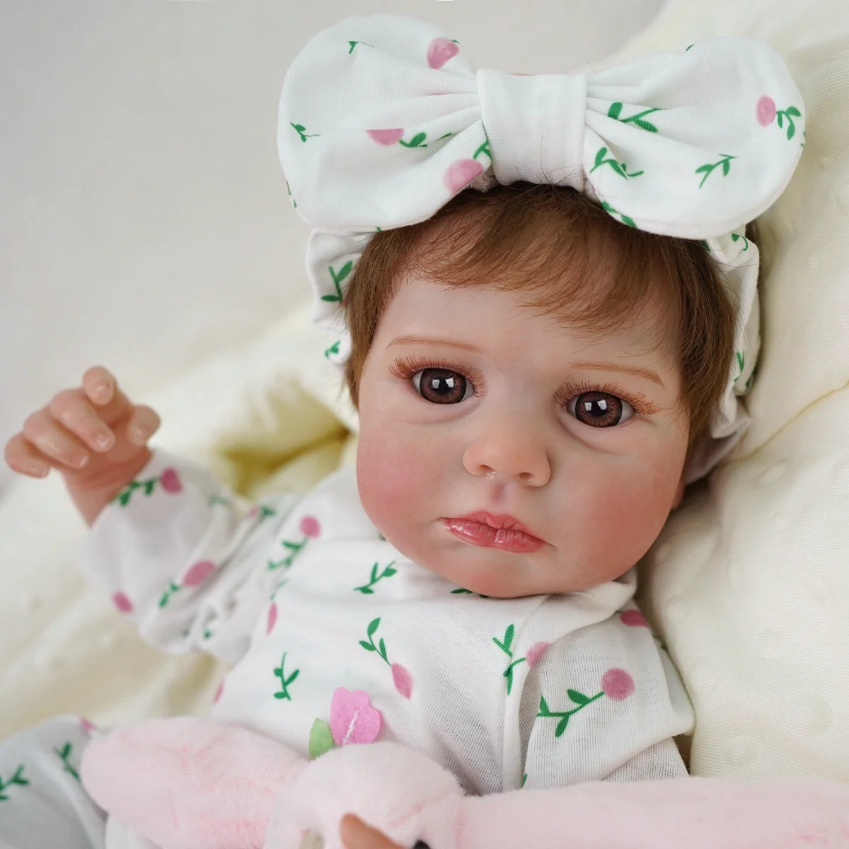 Boneca Bebê Reborn Silicone Realista 48cm Original Kit Acessórios Conjunto Roupa Mamadeira Chupeta Pelúcia Fralda Certidão