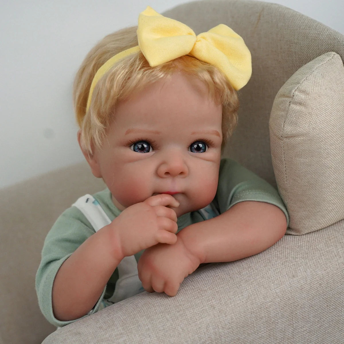 Boneca Bebê Reborn Silicone Realista 48cm Original Kit Acessórios Conjunto Roupa Mamadeira Chupeta Pelúcia Fralda Certidão