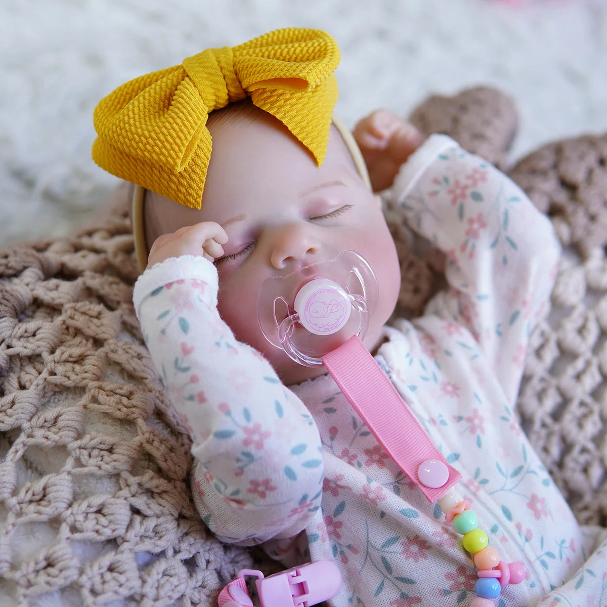 Boneca Bebê Reborn Brastoy Silicone Realista 48cm Kit Acessórios Conjunto Roupa Mamadeira Chupeta Pelúcia Fralda Certidão