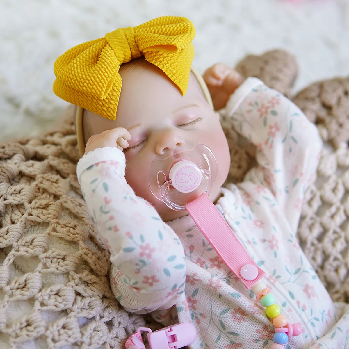 Boneca Bebê Reborn Brastoy Silicone Realista 48cm Kit Acessórios Conjunto Roupa Mamadeira Chupeta Pelúcia Fralda Certidão