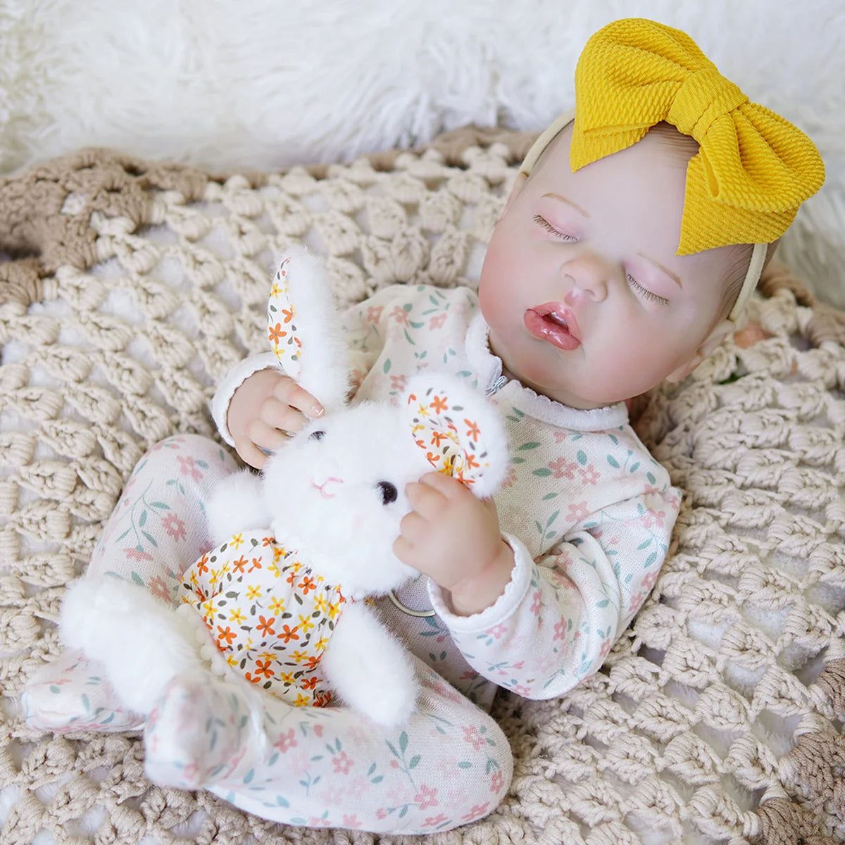 Boneca Bebê Reborn Brastoy Silicone Realista 48cm Kit Acessórios Conjunto Roupa Mamadeira Chupeta Pelúcia Fralda Certidão