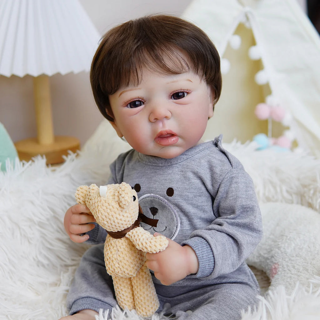 Boneco Bebê Reborn Brastoy Silicone Realista 48cm Kit Acessórios Conjunto Roupa Mamadeira Chupeta Pelúcia Fralda Certidão