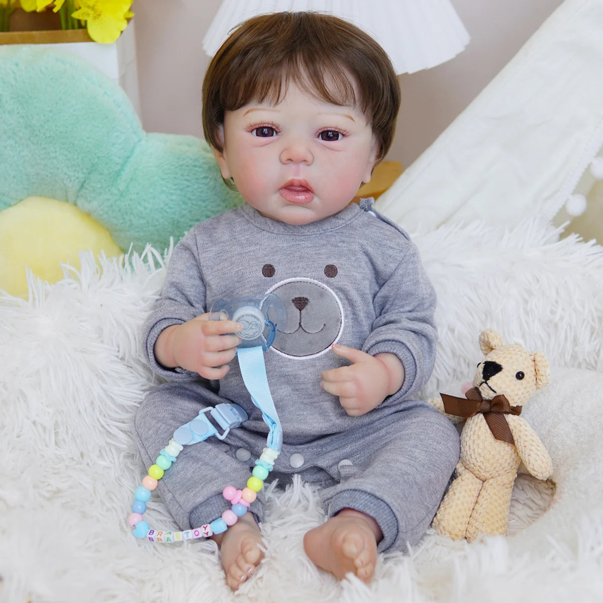 Boneco Bebê Reborn Brastoy Silicone Realista 48cm Kit Acessórios Conjunto Roupa Mamadeira Chupeta Pelúcia Fralda Certidão