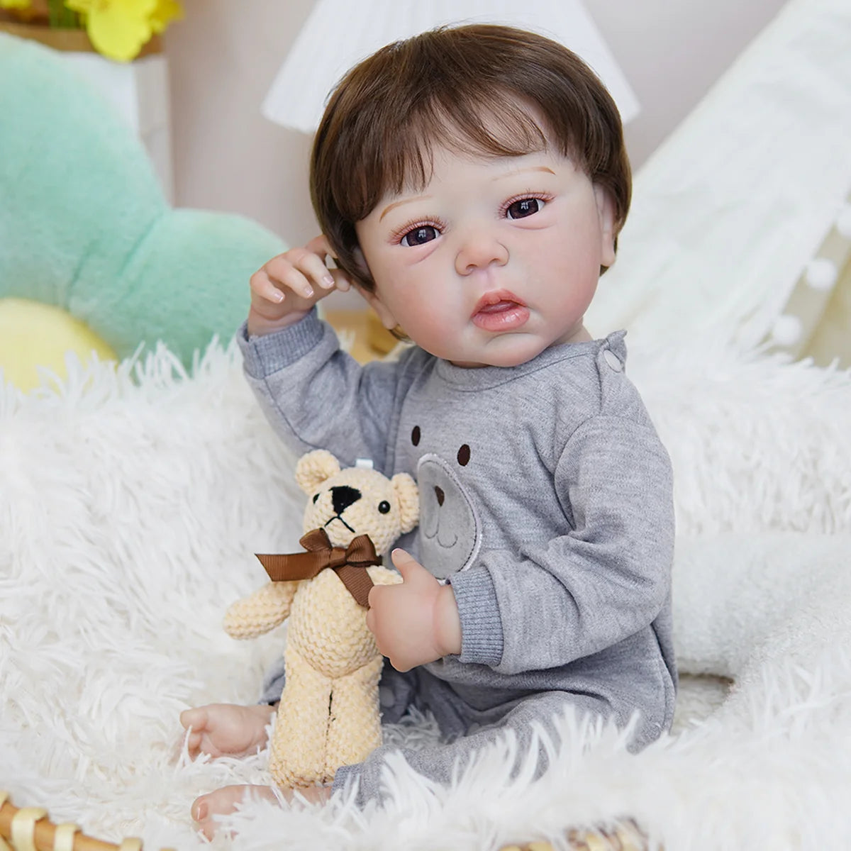 Boneco Bebê Reborn Brastoy Silicone Realista 48cm Kit Acessórios Conjunto Roupa Mamadeira Chupeta Pelúcia Fralda Certidão