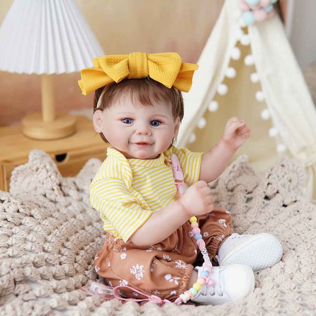 Boneca Bebê Reborn Brastoy Realista Silicone 48cm Conjunto de Roupa Chupeta Mamadeira e Pelúcia Pode Dar Banho Roupa