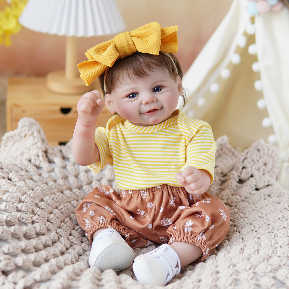 Boneca Bebê Reborn Brastoy Realista Silicone 48cm Conjunto de Roupa Chupeta Mamadeira e Pelúcia Pode Dar Banho Roupa