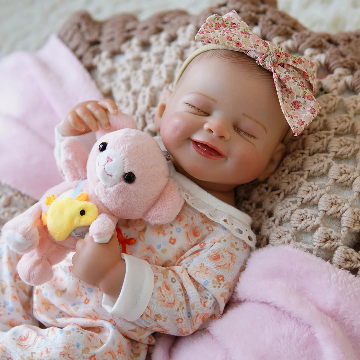 Boneca Bebê Reborn Brastoy Silicone Realista 55cm Kit Acessórios Conjunto Roupa Mamadeira Chupeta Pelúcia Fralda Certidão