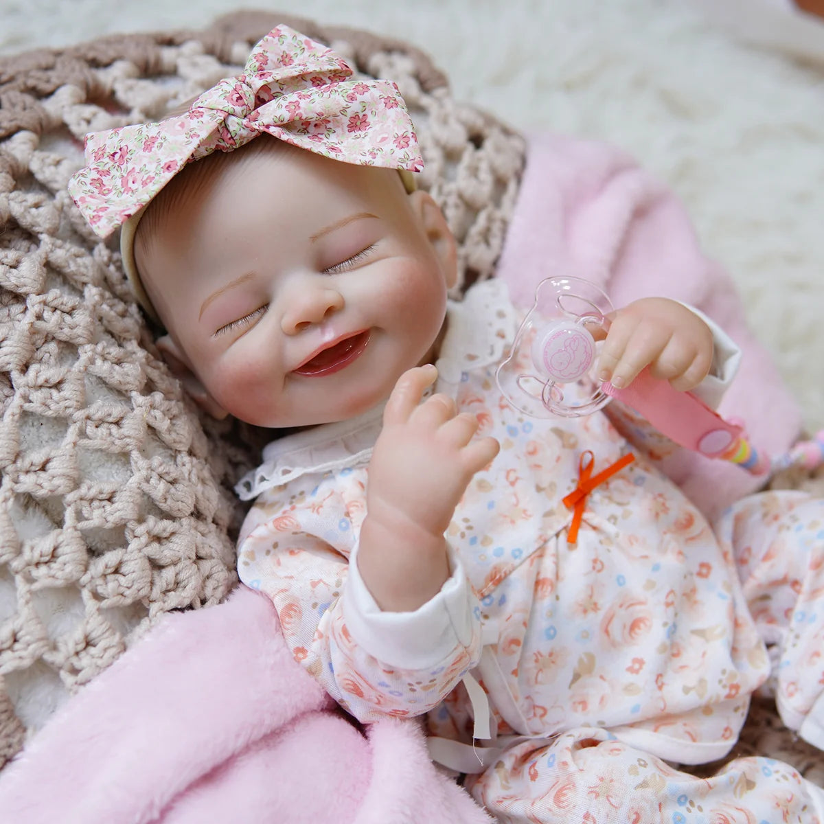 Boneca Bebê Reborn Brastoy Silicone Realista 55cm Kit Acessórios Conjunto Roupa Mamadeira Chupeta Pelúcia Fralda Certidão