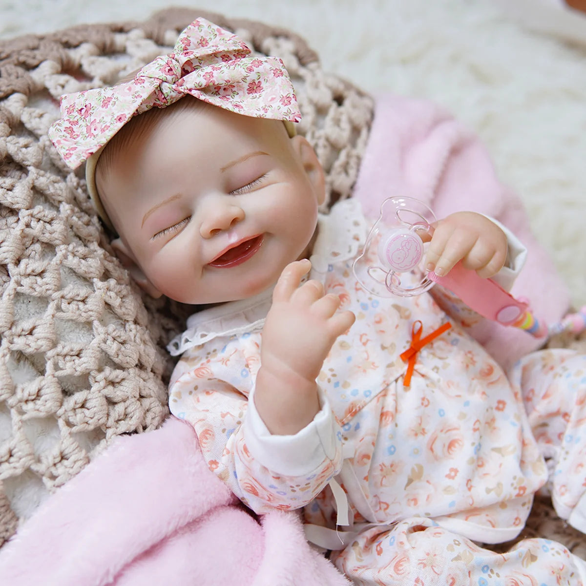 Boneca Bebê Reborn Brastoy Silicone Realista 55cm Kit Acessórios Conjunto Roupa Mamadeira Chupeta Pelúcia Fralda Certidão