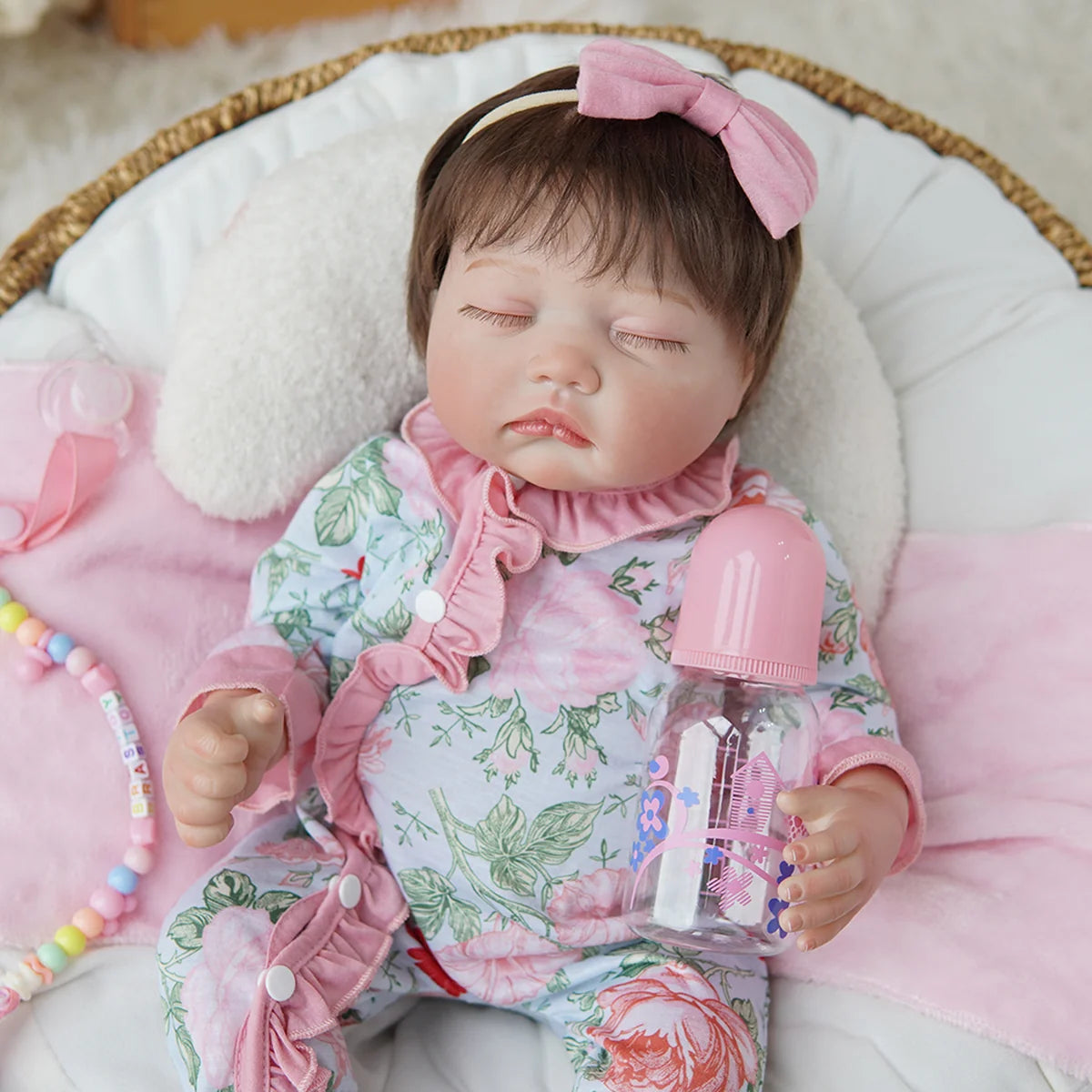 Boneca Bebê Reborn Brastoy Realista Silicone 48cm Conjunto de Roupa Chupeta Mamadeira e Pelúcia Pode Dar Banho Roupa