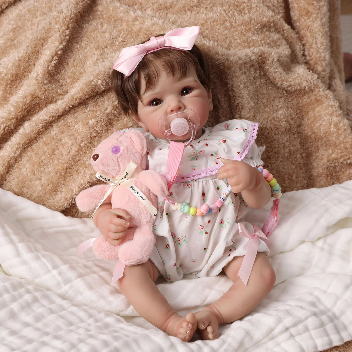 Boneca Bebê Reborn Realista Brastoy Original 48 cm Silicone Kit Conjunto de Roupa Mamadeira Chupeta Certidão Fralda e Pelúcia