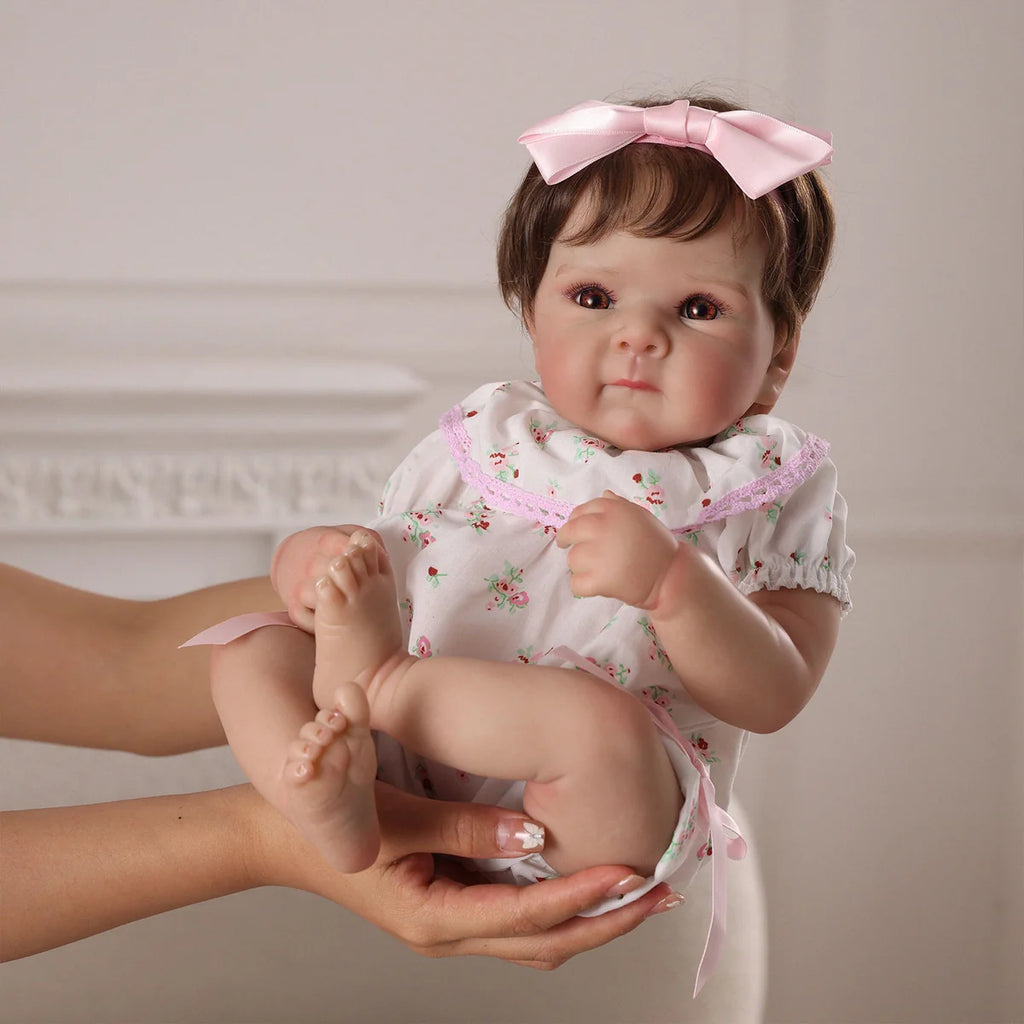 Boneca Bebê Reborn Realista Brastoy Original 48 cm Silicone Kit Conjunto de Roupa Mamadeira Chupeta Certidão Fralda e Pelúcia