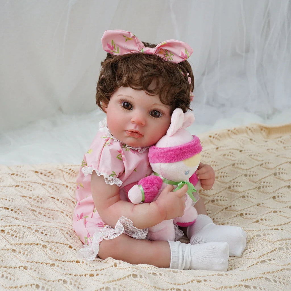 Boneca Bebê Reborn Brastoy Realista Silicone 48cm Conjunto de Roupa Chupeta Mamadeira e Pelúcia Pode Dar Banho Roupa