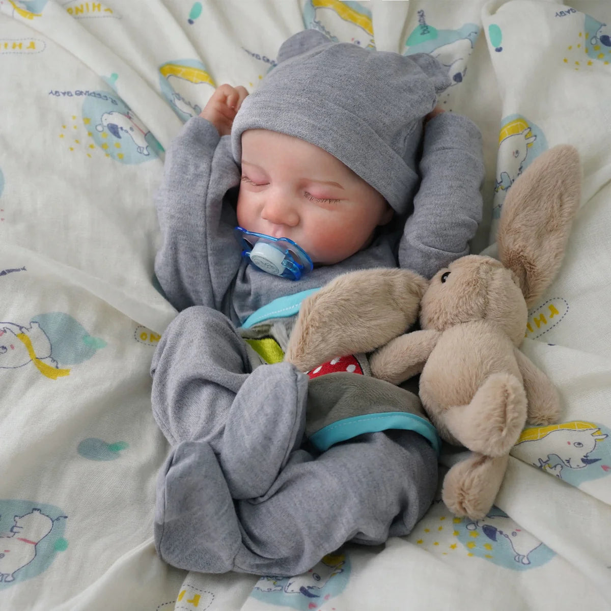 Boneco Bebê Reborn Brastoy Realista Silicone 48cm Conjunto de Roupa Chupeta Mamadeira e Pelúcia Pode Dar Banho Roupa