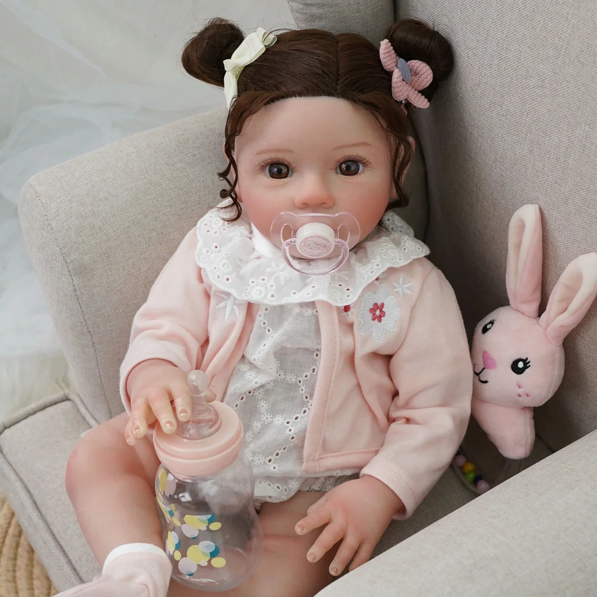 Boneca Bebê Reborn Brastoy Realista Silicone 48cm Conjunto de Roupa Chupeta Mamadeira Certidão Fralda e Pelúcia Pode Dar Banho Roupa