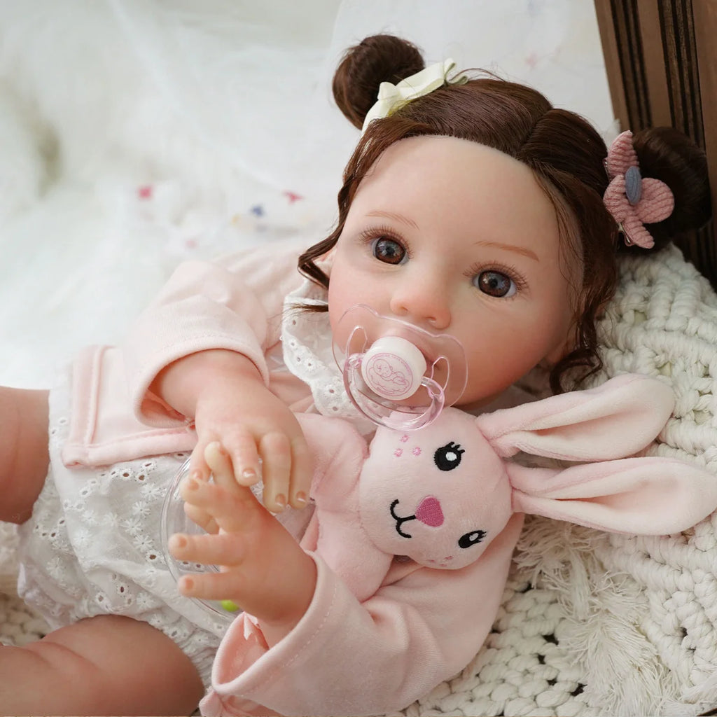 Boneca Bebê Reborn Brastoy Realista Silicone 48cm Conjunto de Roupa Chupeta Mamadeira Certidão Fralda e Pelúcia Pode Dar Banho Roupa