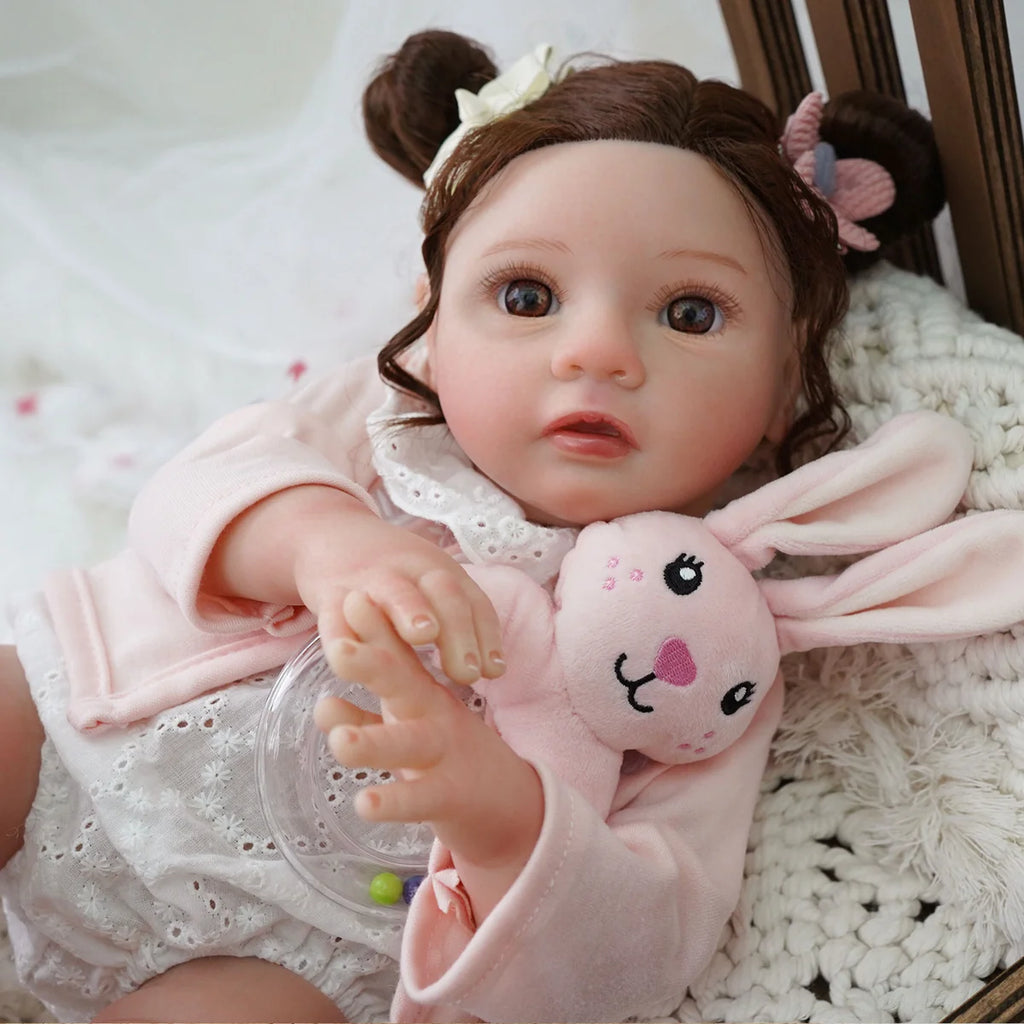 Boneca Bebê Reborn Brastoy Realista Silicone 48cm Conjunto de Roupa Chupeta Mamadeira Certidão Fralda e Pelúcia Pode Dar Banho Roupa