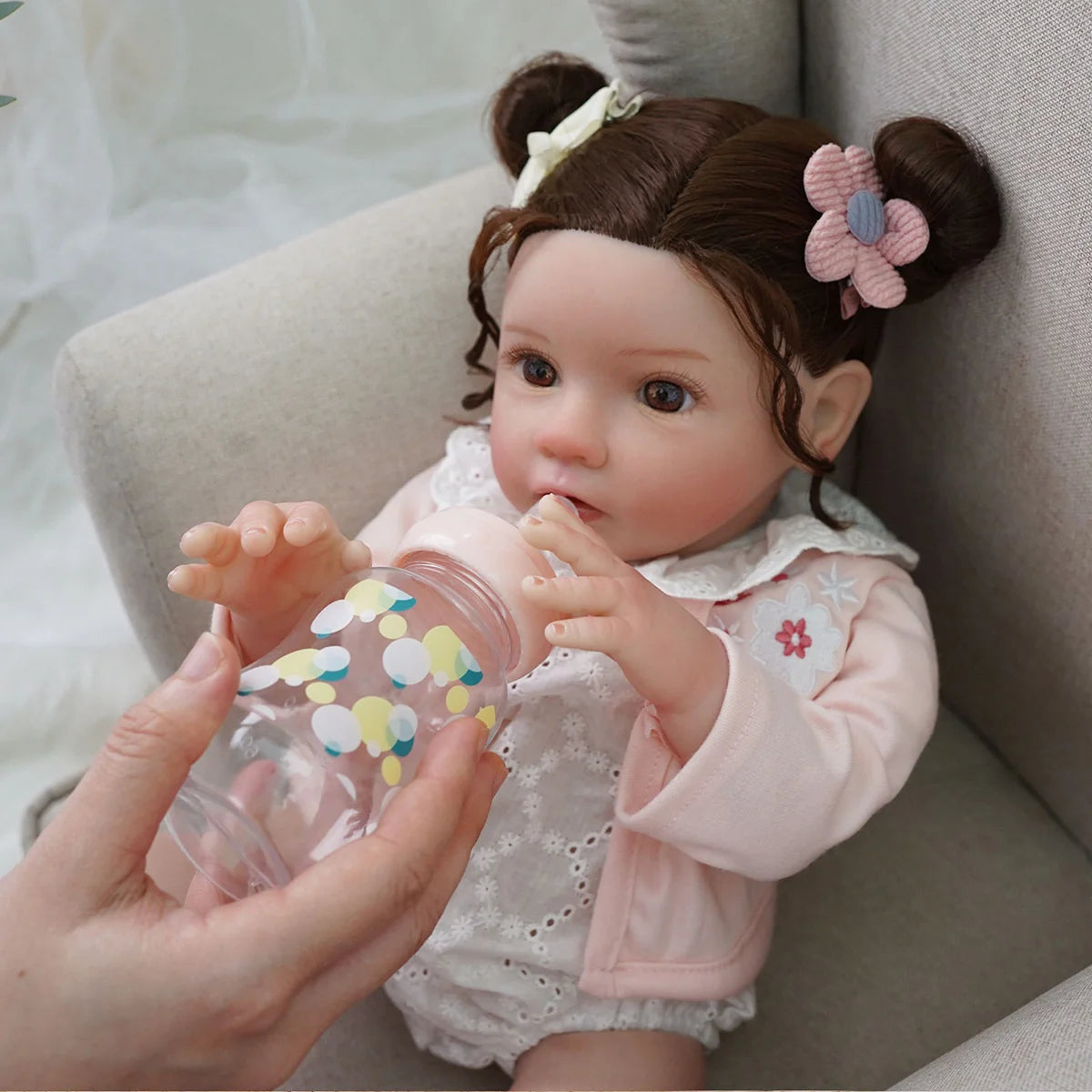 Boneca Bebê Reborn Brastoy Realista Silicone 48cm Conjunto de Roupa Chupeta Mamadeira Certidão Fralda e Pelúcia Pode Dar Banho Roupa