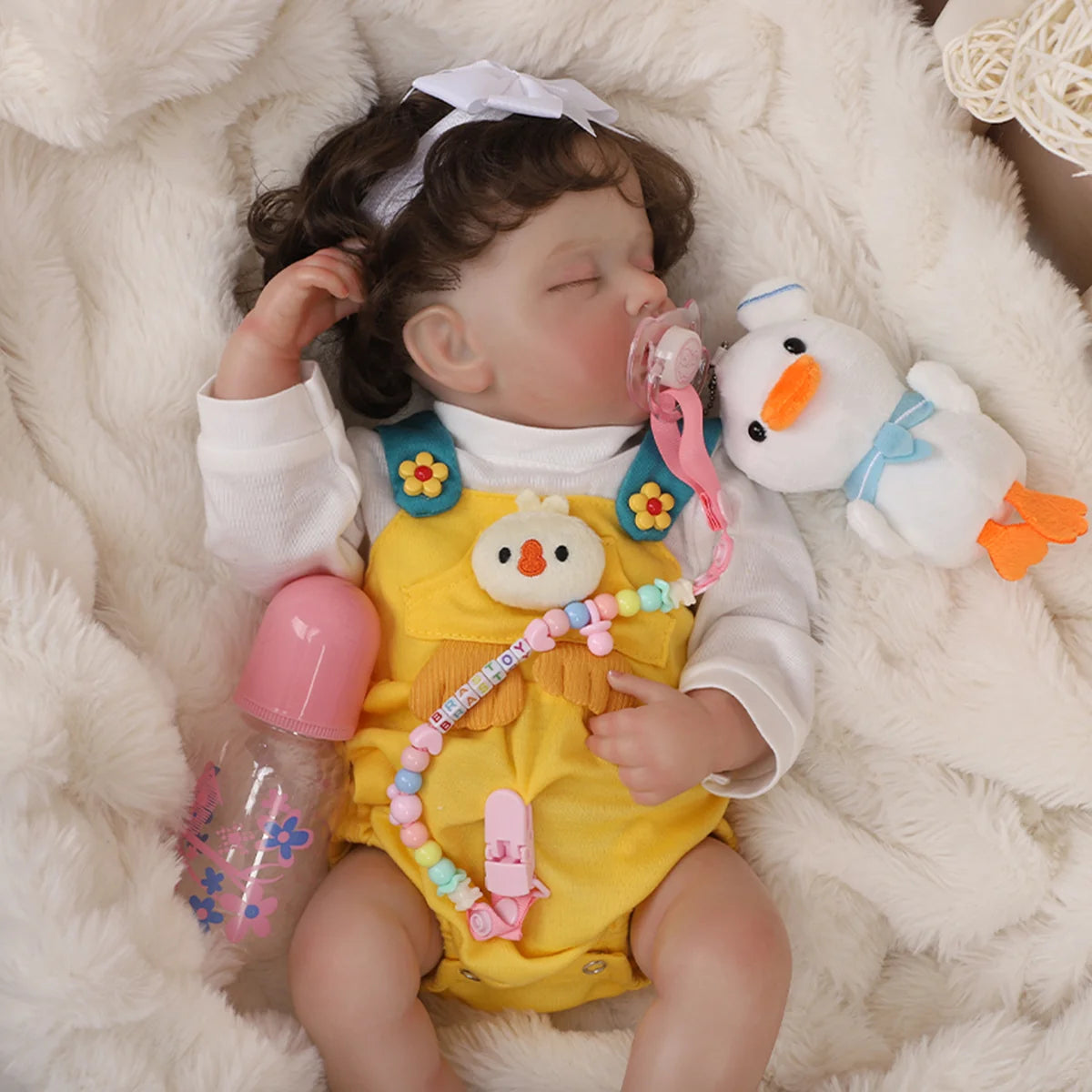 Boneca Bebê Reborn Silicone Realista 48cm Menina Olho fechado Pode dar Banho Brastoy