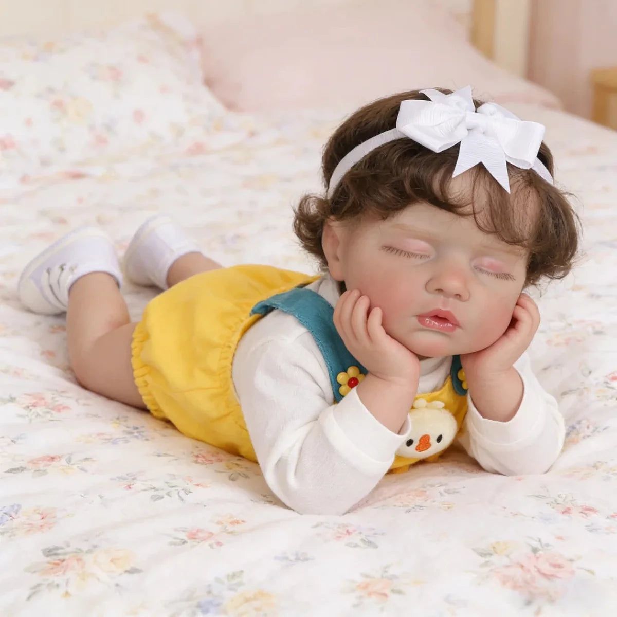 Boneca Bebê Reborn Silicone Realista 48cm Menina Olho fechado Pode dar Banho Brastoy
