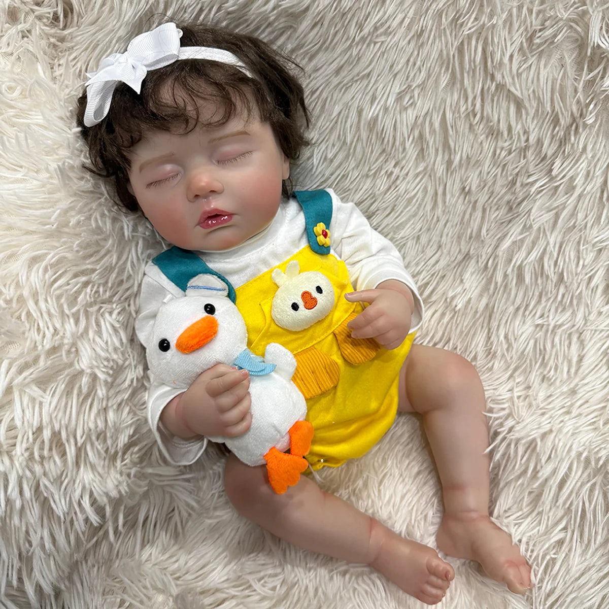 Boneca Bebê Reborn Silicone Realista 48cm Menina Olho fechado Pode dar Banho Brastoy