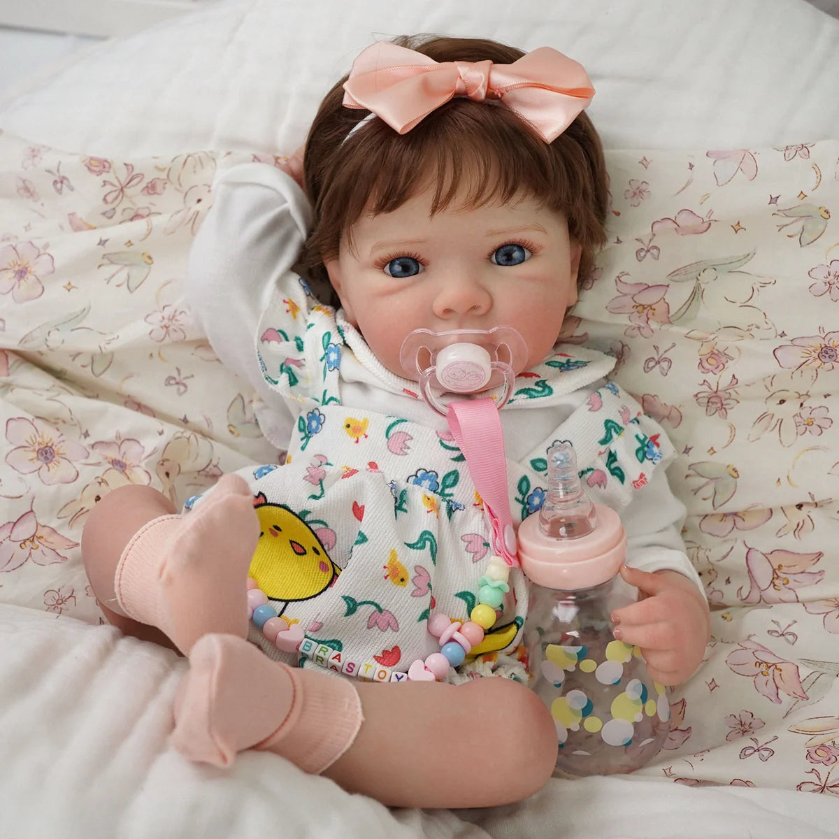 Bebê Reborn Boneca Corpo de silicone Pode Dar Banho 48cm Conjunto de Roupa Chupeta Mamadeira Fralda Certidão e Pelúcia Brastoy