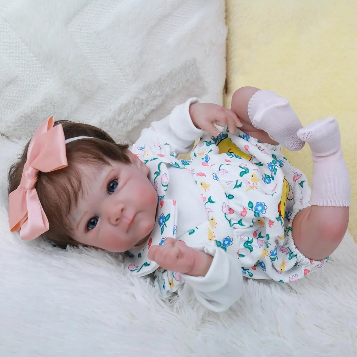 Bebê Reborn Boneca Corpo de silicone Pode Dar Banho 48cm Conjunto de Roupa Chupeta Mamadeira Fralda Certidão e Pelúcia Brastoy