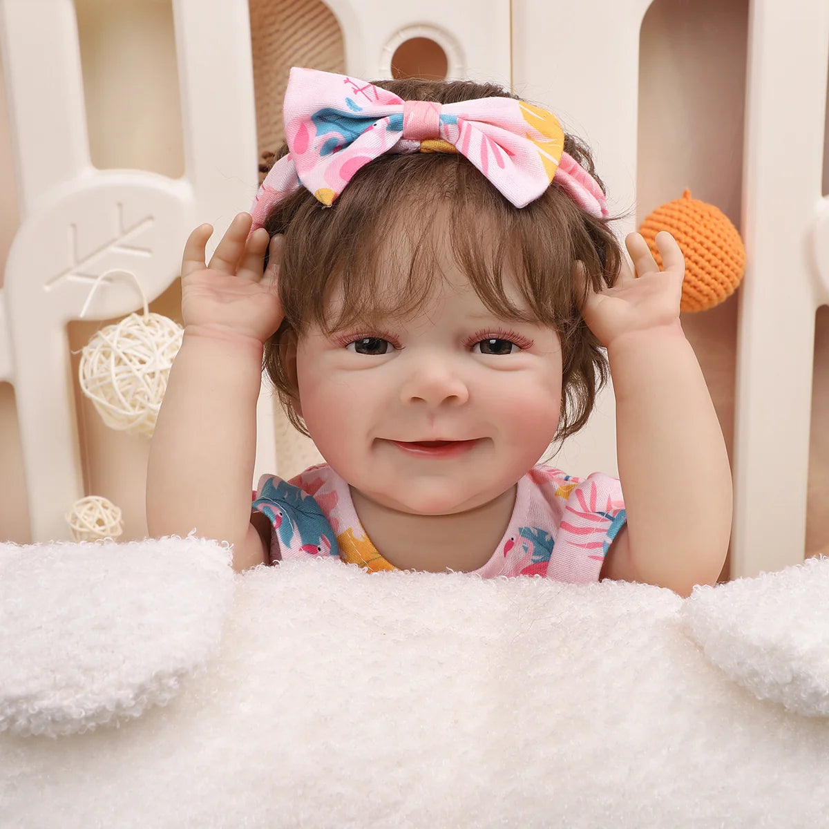 Bebê Reborn Menina Silicone 48cm Boneca Olhos Castanhos Pode dar Banho Brastoy Com Acessórios