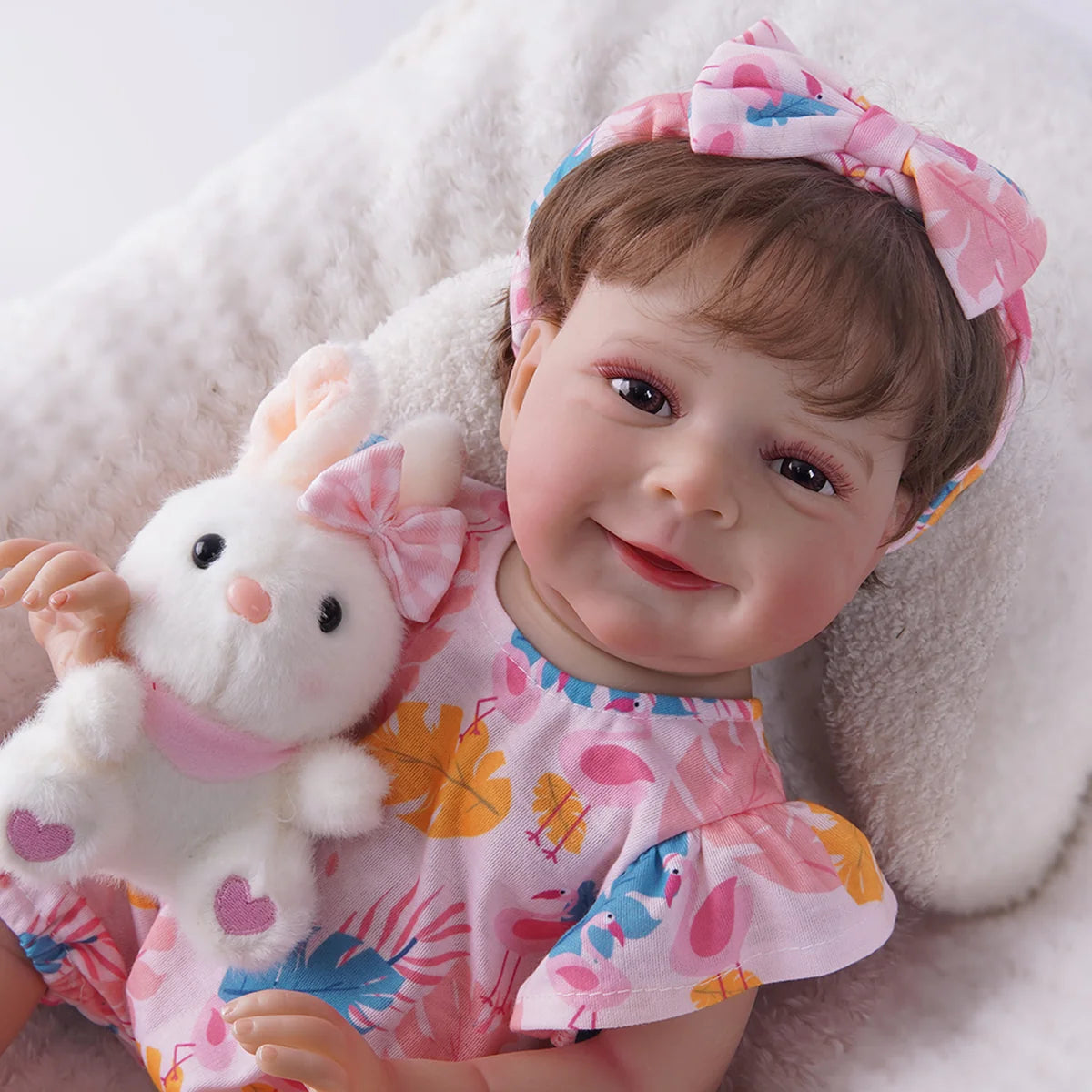 Bebê Reborn Menina Silicone 48cm Boneca Olhos Castanhos Pode dar Banho Brastoy Com Acessórios