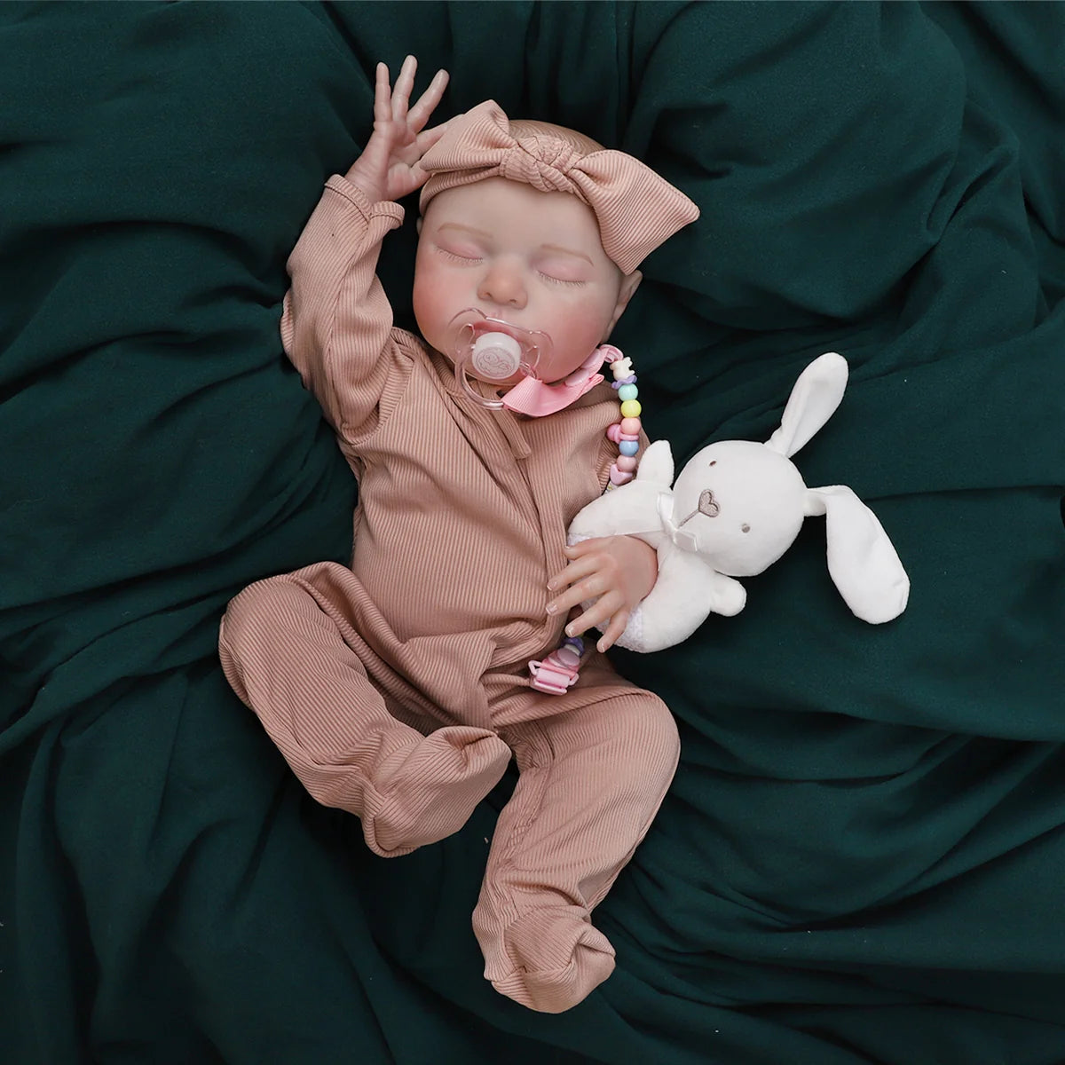 Boneca Bebê Reborn Brastoy Realista Silicone 48cm Conjunto de Roupa Chupeta Mamadeira Fralda Certidão e Pelúcia Pode Dar Banho Roupa