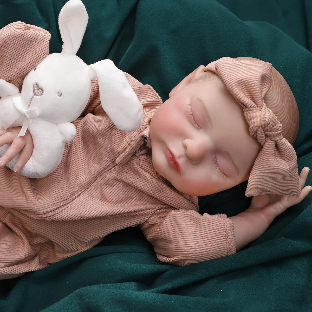 Boneca Bebê Reborn Brastoy Realista Silicone 48cm Conjunto de Roupa Chupeta Mamadeira Fralda Certidão e Pelúcia Pode Dar Banho Roupa