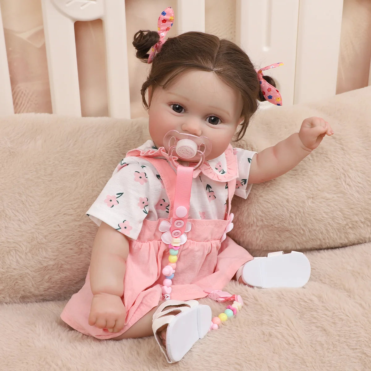 Boneca Bebê Reborn 48cm Menina Silicone Olho Castanho com Acessórios Brastoy