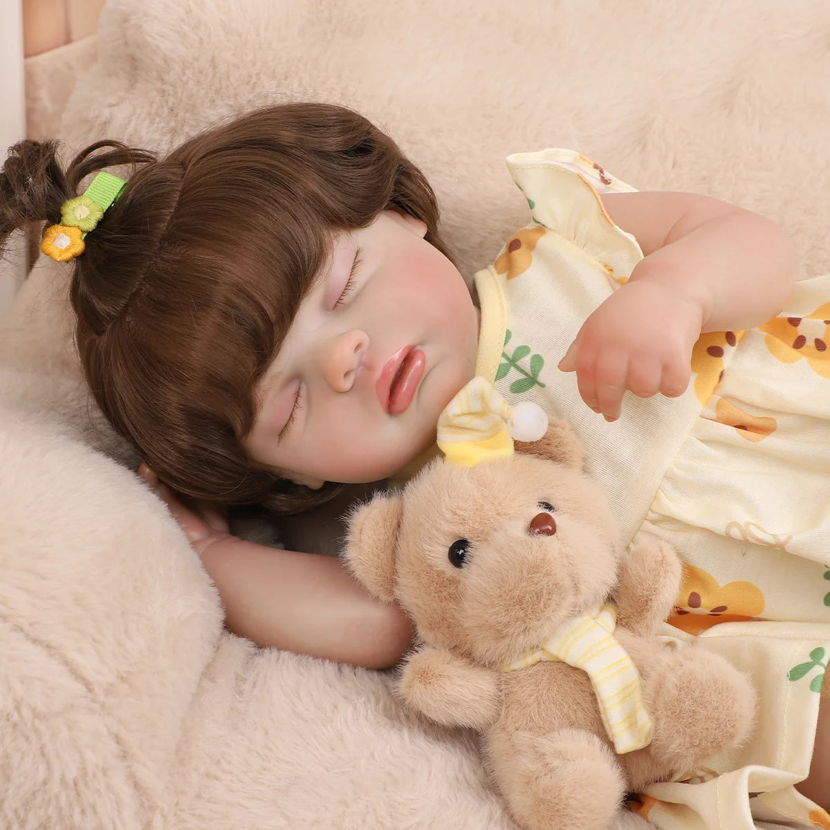 Boneca Bebê Reborn Silicone 48cm Menina Olho fechado Pode dar Banho com Acessórios Brastoy