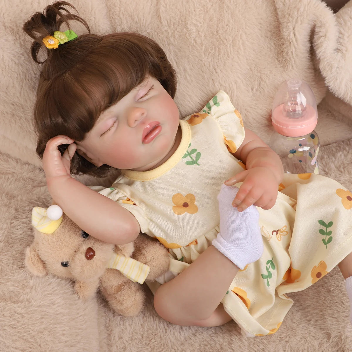 Boneca Bebê Reborn Silicone 48cm Menina Olho fechado Pode dar Banho com Acessórios Brastoy
